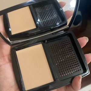 Chanel ultra le teint powder foundation